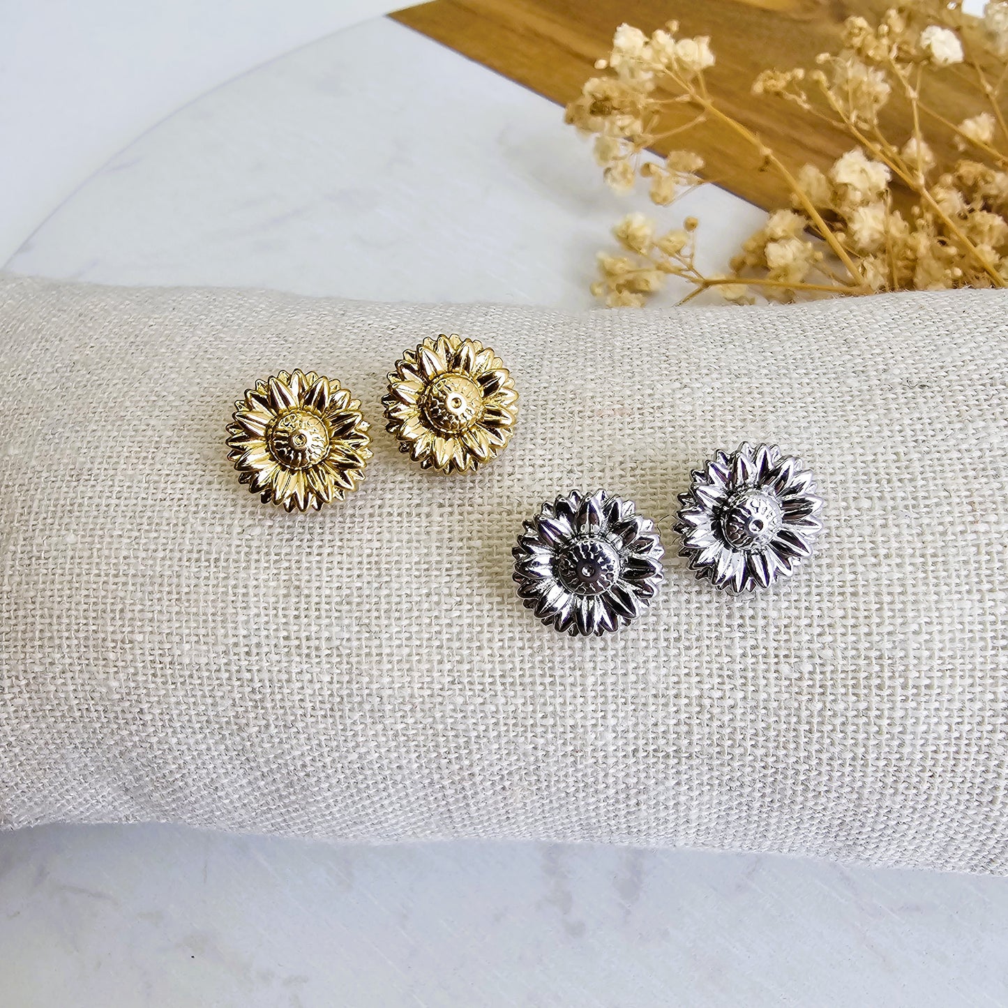 Earrings - DAISY