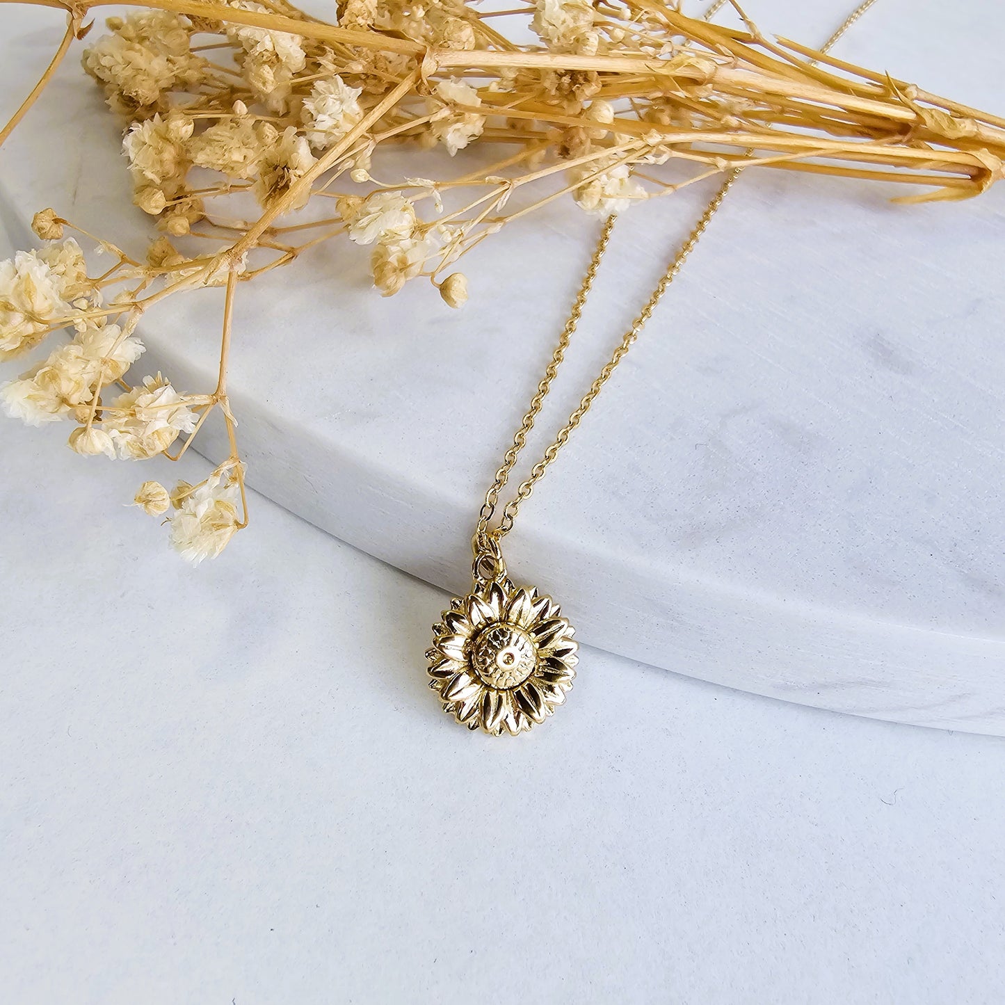 Necklace - DAISY