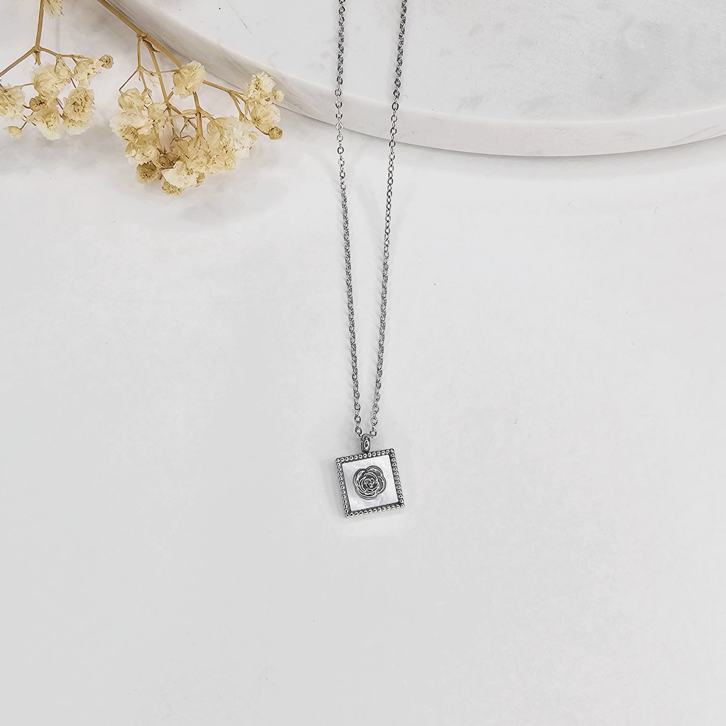 Collar - ROSALINE