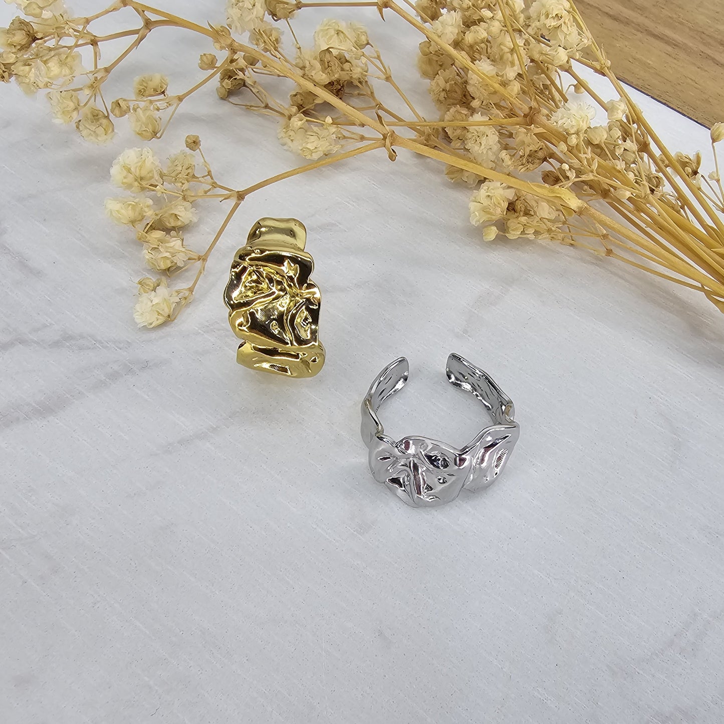 3 Petal Necklace with Point of Light